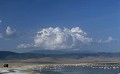 <center>La caldera de ce vieux volcan légendaire est classée<br>
            au patrimoine de l'humanité. Tous les biotopes sont<br> 
             réunis dans ce sanctuaire, du marais au désert, <br>
            en passant par une superbe forêt, jusqu'aux lacs<br>
            permettant d'observer, outre les mammifères emblématiques,<br> une faune ailée extraordinaire : flamants roses, ibis, <br>pélicans, oies, grues, jabirus, hérons, ombrettes... Ngorongoro afrique Tanzanie 